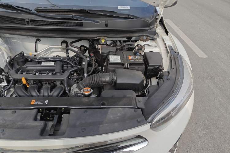 Used Kia kx1 Stonic 2019 1.4L Manual Fun Edition China VI Standard Engine Bay Left