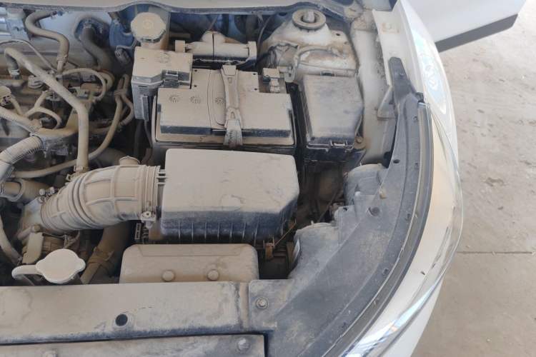 Used Kia kx1 Stonic 2019 1.4L Automatic Fashion Edition China VI Engine Bay Left