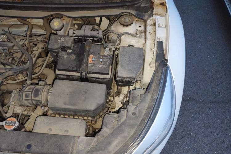Used Kia kx1 Stonic 2019 1.4L Automatic Fun Edition China VI Engine Bay Left