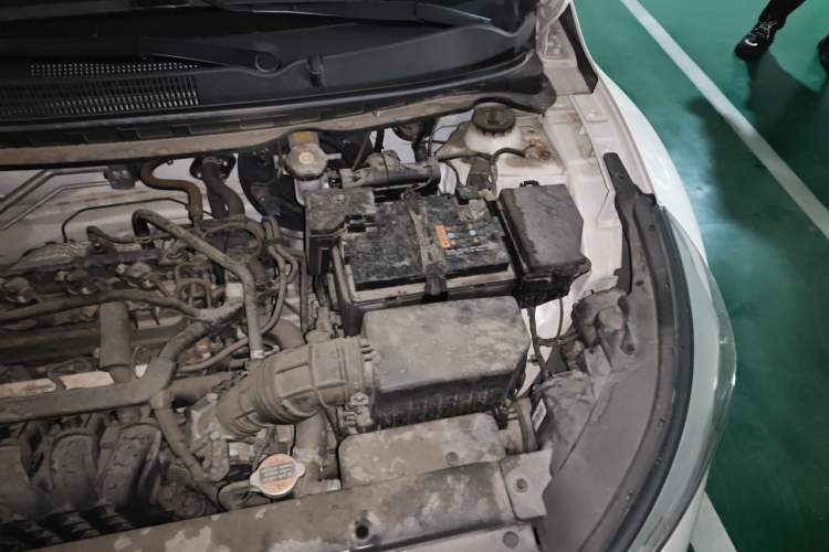 Used Kia kx1 Stonic 2019 1.4L Automatic Fun Edition China VI Engine Bay Left