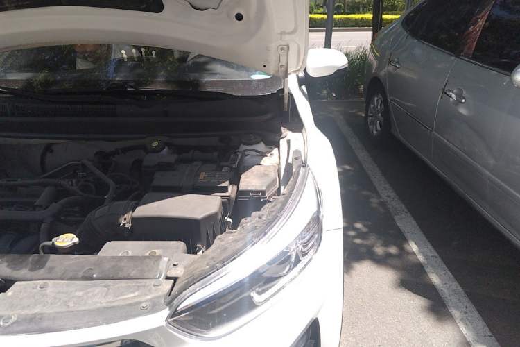 Used Kia kx1 Stonic 2019 1.4L Automatic Fun Edition China VI Engine Bay Left