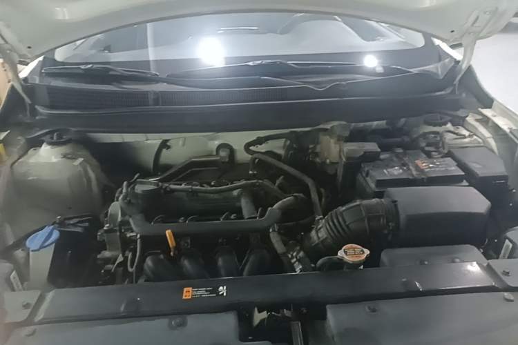 Used Kia kx1 Stonic 2019 1.4L Automatic Fun Edition China V Standard Engine Bay
