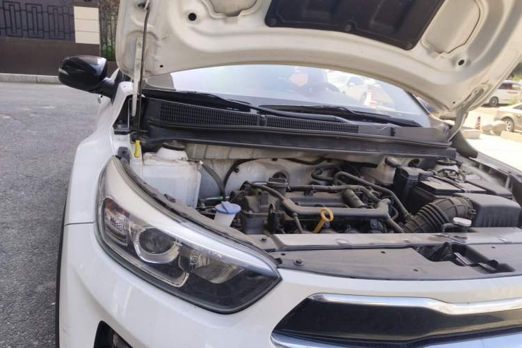 Used Kia kx1 Stonic 2019 1.4L Automatic Fun Edition China VI Engine Bay Right