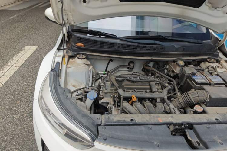 Used Kia kx1 Stonic 2019 1.4L Automatic Fun Edition China VI Engine Bay Right
