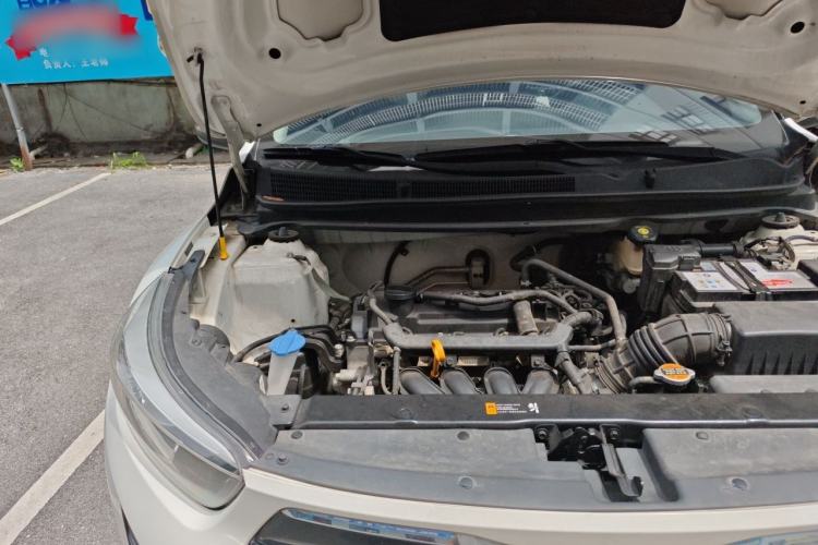 Used Kia kx1 Stonic 2019 1.4L Automatic Fun Edition China V Standard Engine Bay Right