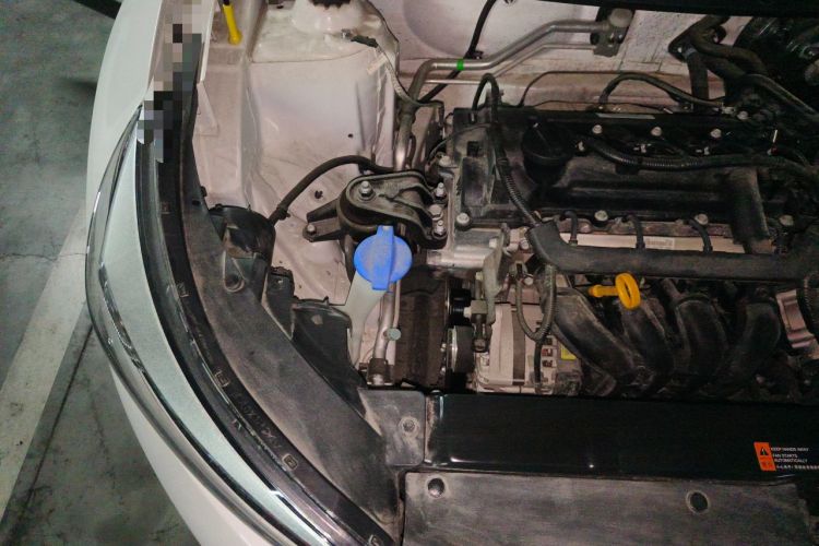 Used Kia kx1 Stonic 2019 1.4L Automatic Fun Edition China VI Engine Bay Right