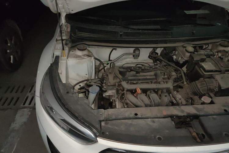 Used Kia kx1 Stonic 2019 1.4L Automatic Fun Edition China VI Engine Bay Right
