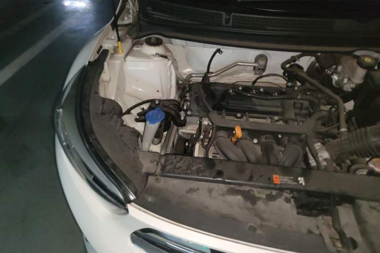 Used Kia kx1 Stonic 2019 1.4L Automatic Fun Edition China VI Engine Bay Right