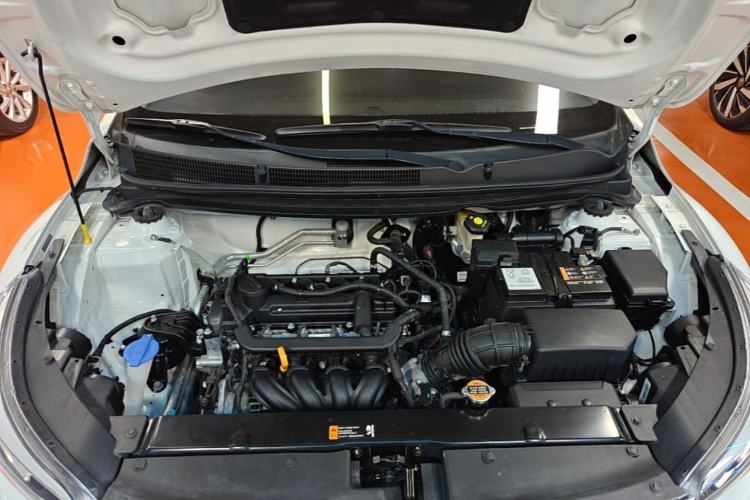 Used Kia kx1 Stonic 2019 1.4L Automatic Sport Edition China VI Engine Bay