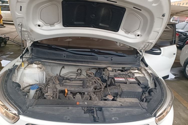 Used Kia kx1 Stonic 2019 1.4L Automatic Sport Edition China VI Engine Bay