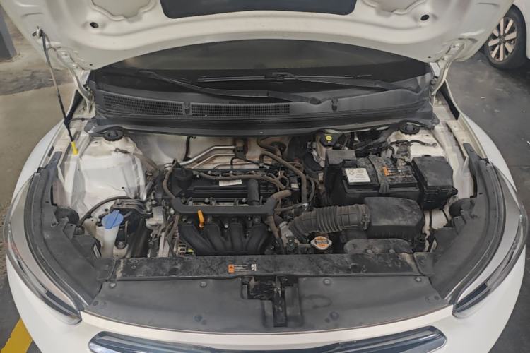 Used Kia kx1 Stonic 2019 1.4L Manual Fun Edition China VI Standard Engine Bay