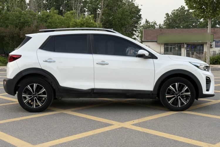 Used Kia kx1 Stonic 2019 1.4L Automatic Sport Edition China VI Exterior 11