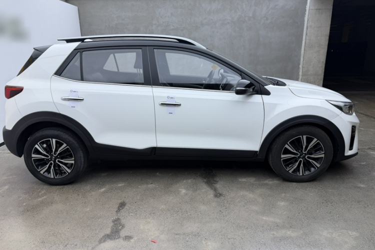Used Kia kx1 Stonic 2019 1.4L Automatic Fun Edition China VI Exterior 3