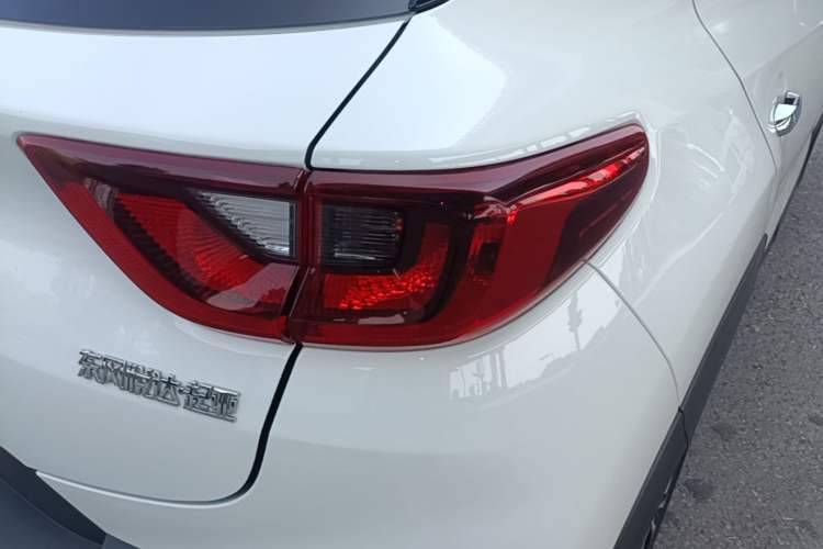Used Kia kx1 Stonic 2019 1.4L Automatic Sport Edition China VI Exterior 3