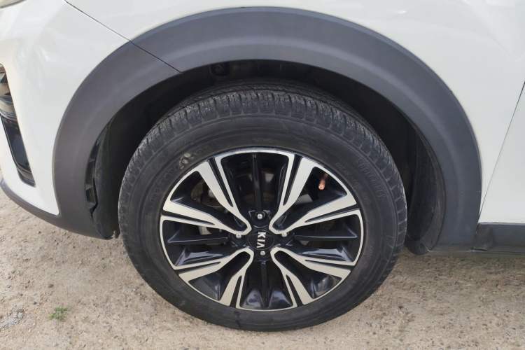 Used Kia kx1 Stonic 2019 1.4L Automatic Fun Edition China V Standard Exterior 3