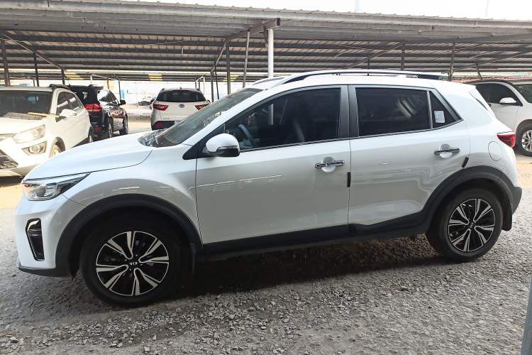 Used Kia kx1 Stonic 2019 1.4L Automatic Fun Edition China VI Exterior 3