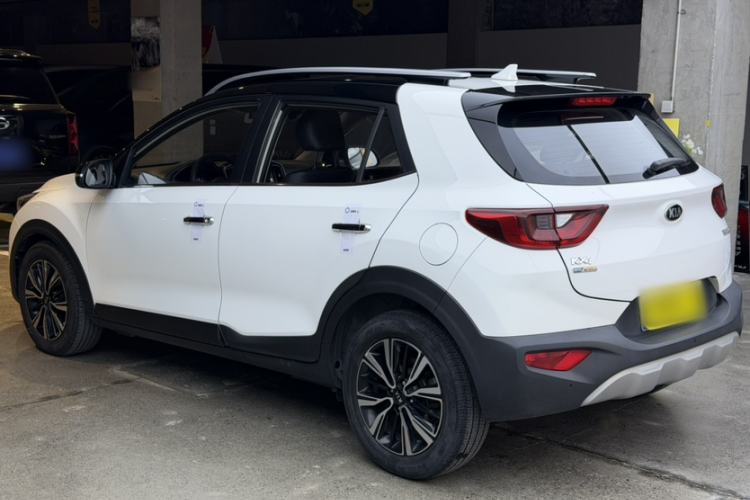 Used Kia kx1 Stonic 2019 1.4L Automatic Fun Edition China VI Exterior 4