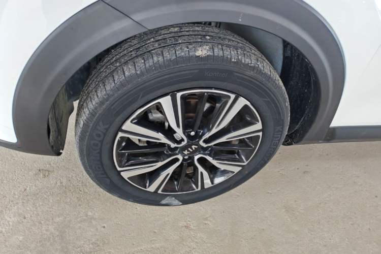 Used Kia kx1 Stonic 2019 1.4L Automatic Sport Edition China VI Exterior 4