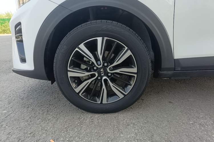 Used Kia kx1 Stonic 2019 1.4L Automatic Sport Edition China VI Exterior 4