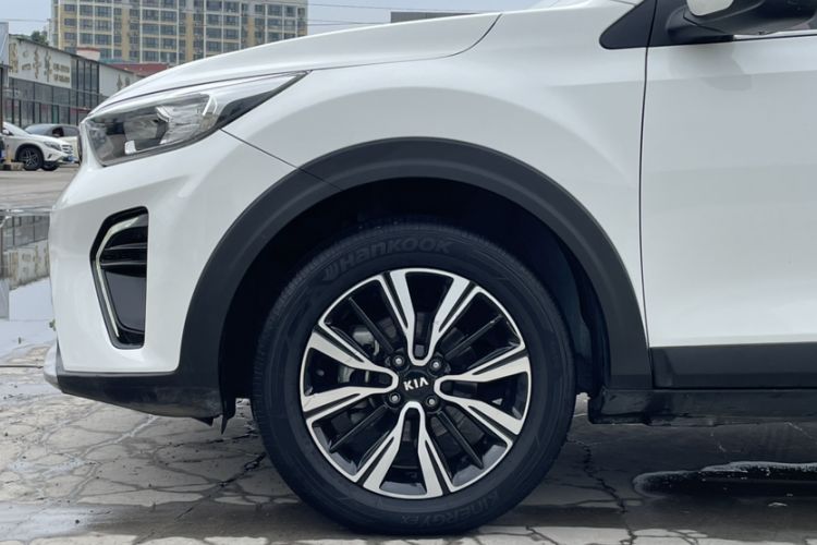Used Kia kx1 Stonic 2019 1.4L Automatic Fun Edition China VI Exterior 5