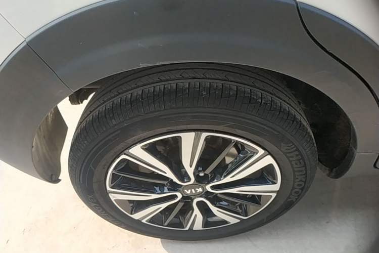 Used Kia kx1 Stonic 2019 1.4L Manual Fun Edition China VI Standard Exterior 5