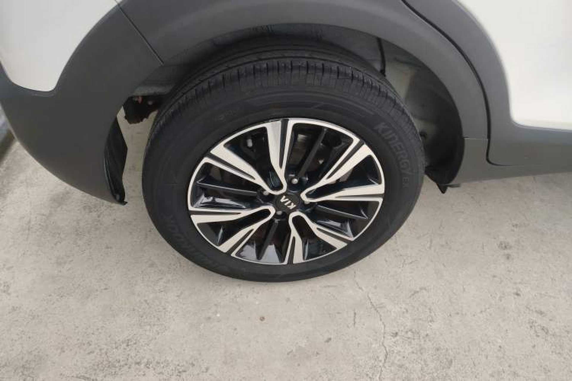 Used Kia kx1 Stonic 2019 1.4L Automatic Fun Edition China V Standard Exterior 5
