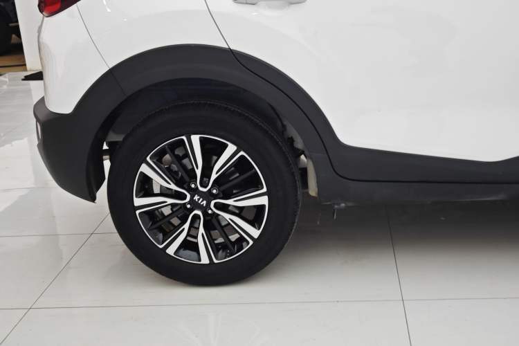 Used Kia kx1 Stonic 2019 1.4L Automatic Fun Edition China VI Exterior 8