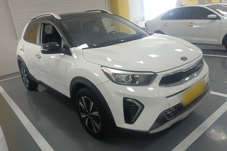 Used Kia kx1 Stonic 2019 1.4L Automatic Fun Edition China V Standard Front Right 45 Deg