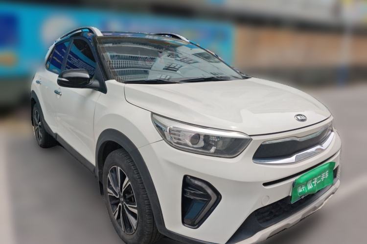 Used Kia kx1 Stonic 2019 1.4L Automatic Fun Edition China V Standard Front Right 45 Deg