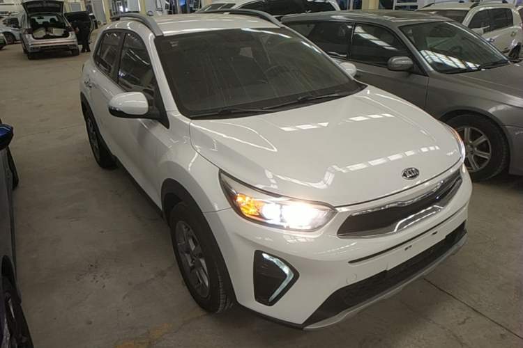 Used Kia kx1 Stonic 2019 1.4L Automatic Fun Edition China V Standard Front Right 45 Deg
