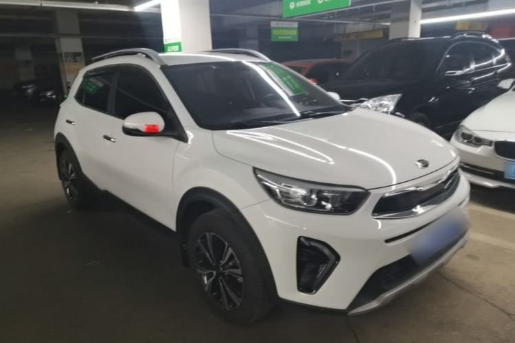 Used Kia kx1 Stonic 2019 1.4L Automatic Fun Edition China VI Front Right 45 Deg