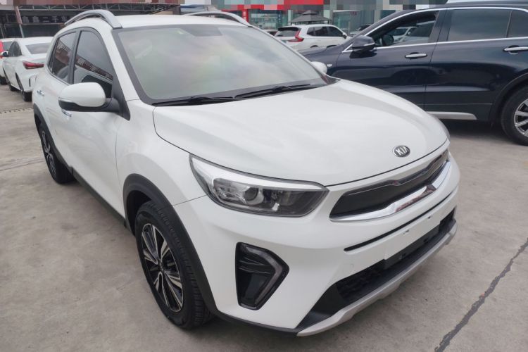 Used Kia kx1 Stonic 2019 1.4L Automatic Sport Edition China VI Front Right 45 Deg