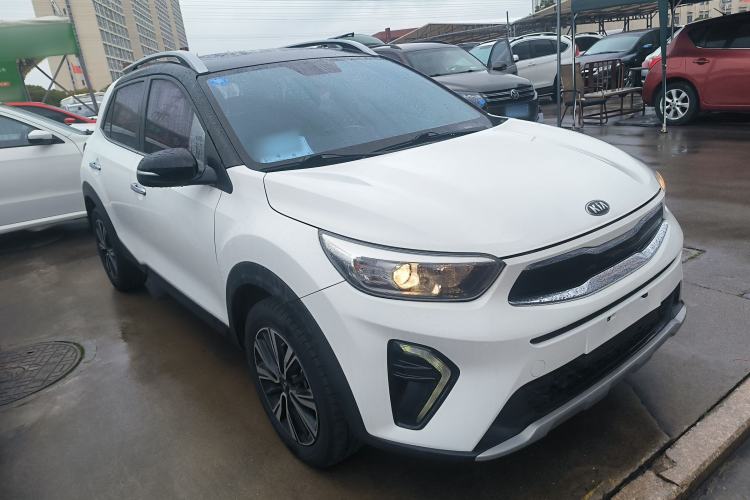 Used Kia kx1 Stonic 2019 1.4L Automatic Fun Edition China V Standard Front Right 45 Deg