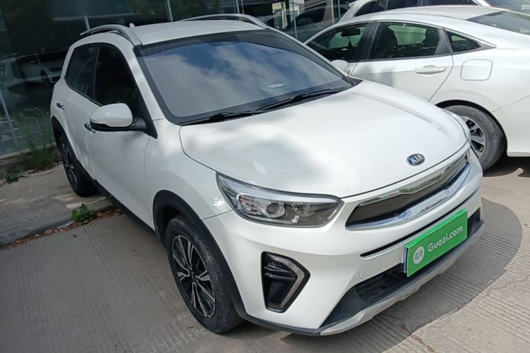 Used Kia kx1 Stonic 2019 1.4L Automatic Fun Edition China VI Front Right 45 Deg
