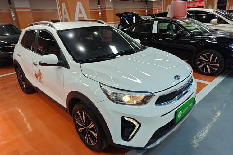 Used Kia kx1 Stonic 2019 1.4L Automatic Sport Edition China VI Front Right 45 Deg