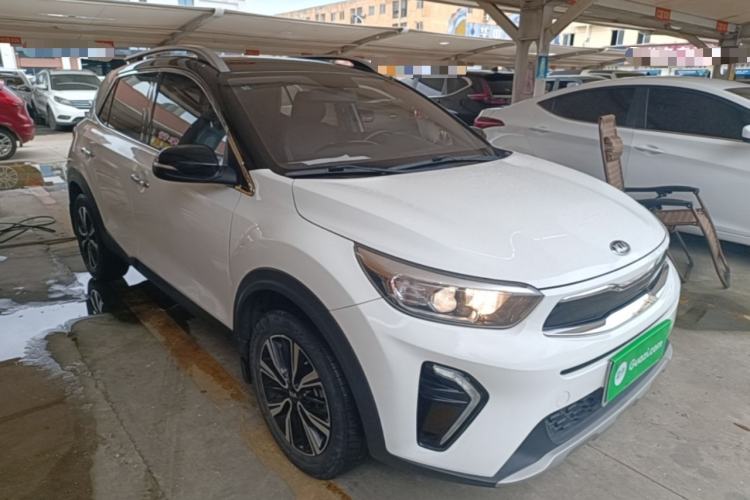 Used Kia kx1 Stonic 2019 1.4L Automatic Sport Edition China VI Front Right 45 Deg