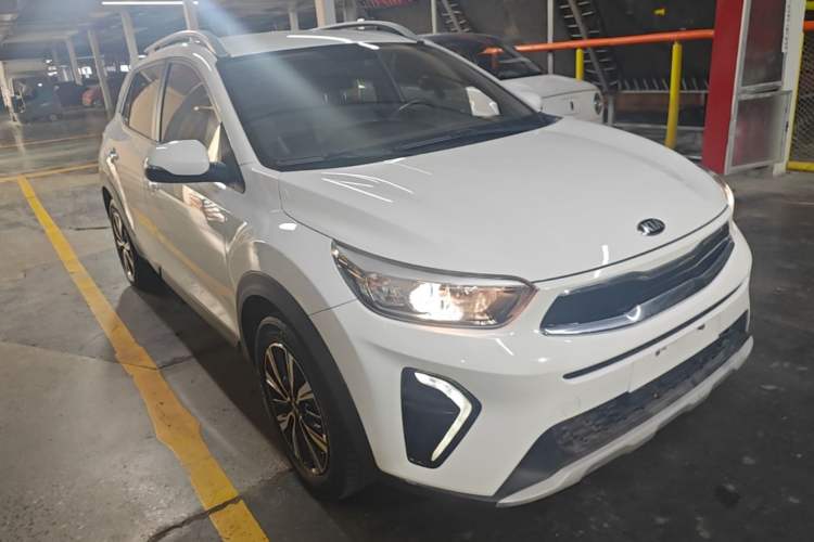 Used Kia kx1 Stonic 2019 1.4L Manual Fun Edition China VI Standard Front Right 45 Deg