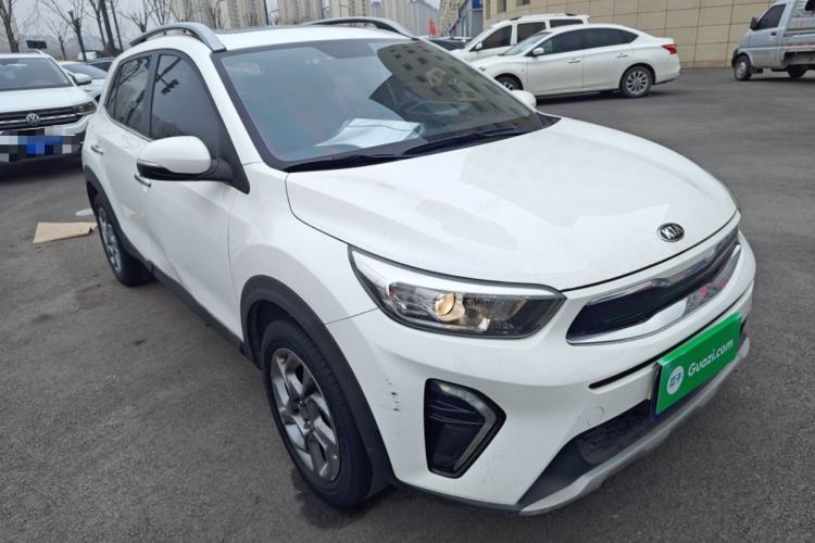 Used Kia kx1 Stonic 2019 1.4L Automatic Fun Edition China V Standard Front Right 45 Deg