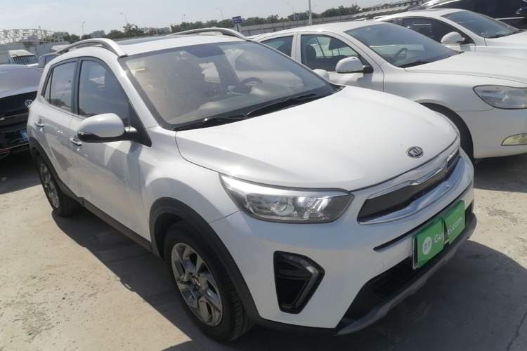 Used Kia kx1 Stonic 2019 1.4L Automatic Fun Edition China V Standard Front Right 45 Deg
