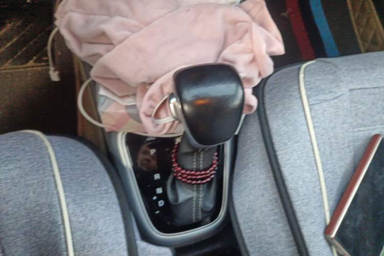 Used Kia kx1 Stonic 2019 1.4L Automatic Fun Edition China V Standard Gear Lever