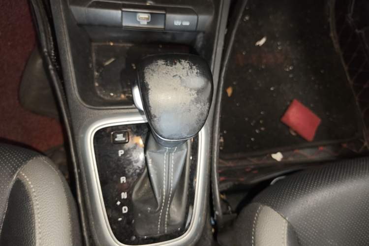 Used Kia kx1 Stonic 2019 1.4L Automatic Fun Edition China VI Gear Lever