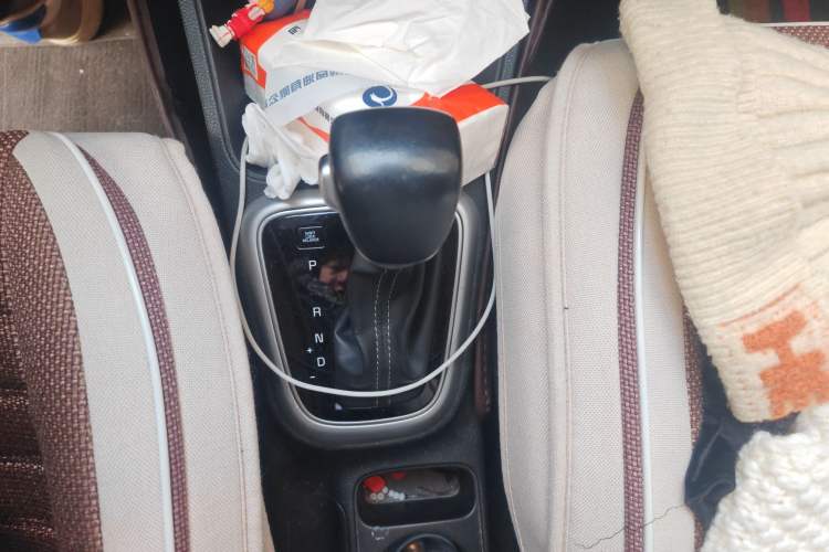 Used Kia kx1 Stonic 2019 1.4L Automatic Fun Edition China VI Gear Lever