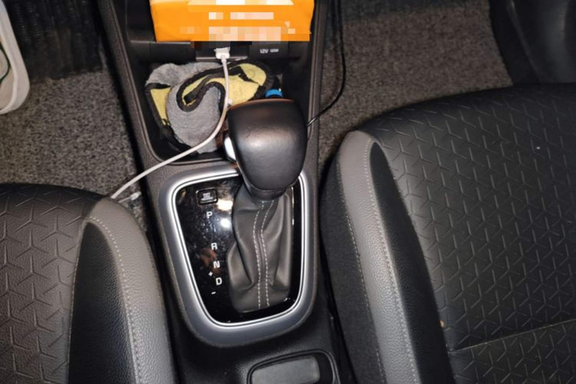 Used Kia kx1 Stonic 2019 1.4L Automatic Fun Edition China V Standard Gear Lever