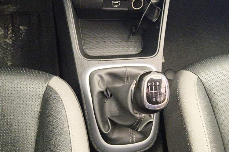 Used Kia kx1 Stonic 2019 1.4L Manual Fun Edition China VI Standard Gear Lever