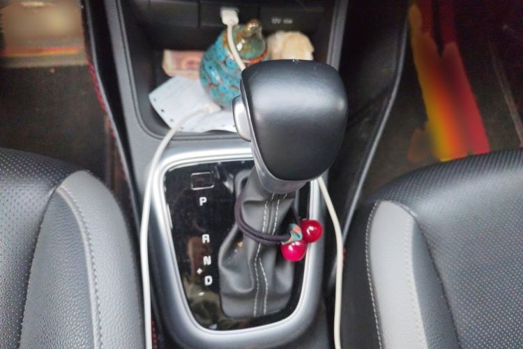 Used Kia kx1 Stonic 2019 1.4L Automatic Fun Edition China VI Gear Lever