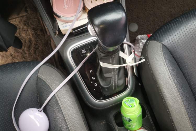 Used Kia kx1 Stonic 2019 1.4L Automatic Fun Edition China VI Gear Lever