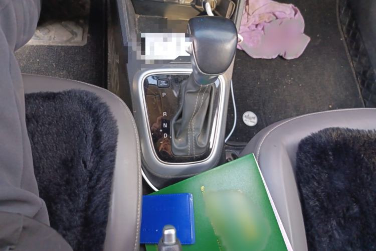 Used Kia kx1 Stonic 2019 1.4L Automatic Fun Edition China VI Gear Lever