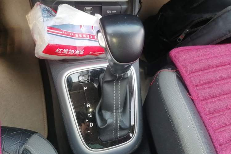 Used Kia kx1 Stonic 2019 1.4L Automatic Fun Edition China V Standard Gear Lever