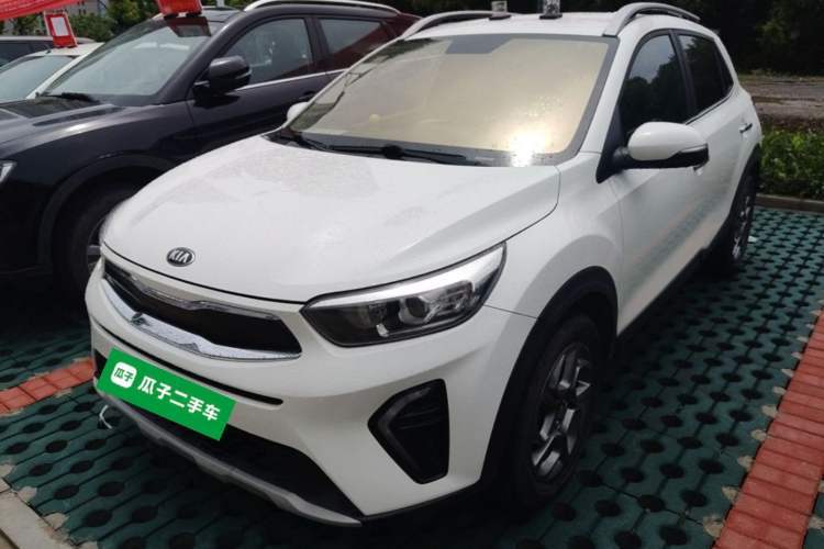 Used Kia kx1 Stonic 2019 1.4L Automatic Sport Edition China VI Guazi used car, China used car export, Used car for sale, Used cars, Cheapest cars for sale