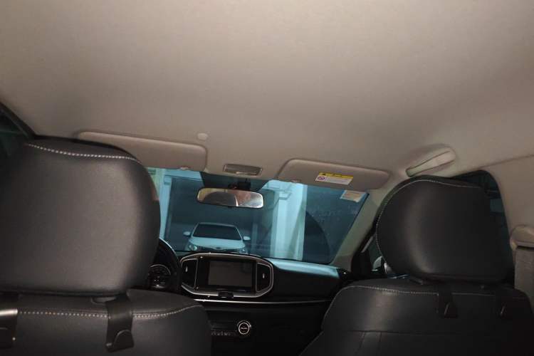 Used Kia kx1 Stonic 2019 1.4L Automatic Fun Edition China VI Headliner